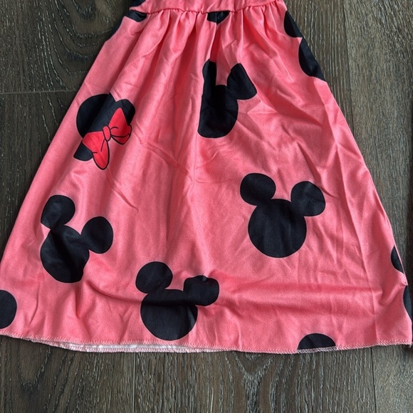 Boutique Disney I’m Here for the Snacks outfit.  Milk silk fabric, size 8/9. - Picture 9 of 9